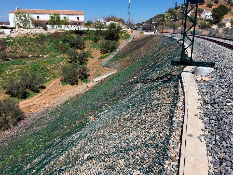 Estabilización y protección de taludes en LAV Antequera-Granada
